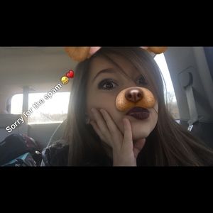 Meet your Posher, Gia